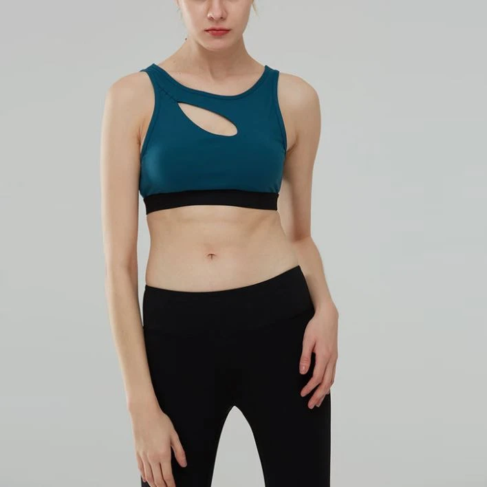 Chinese Strappy Sports Bra With Zipper