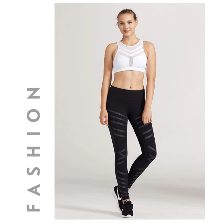 TOP Amazon Women Sports Bra And Leggings With Tummy Control
